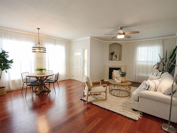 2nd image of 1117 Vessona Cir #1117
