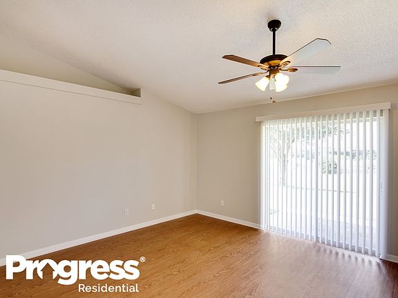 3rd image of 11824 Foxglove Dr
