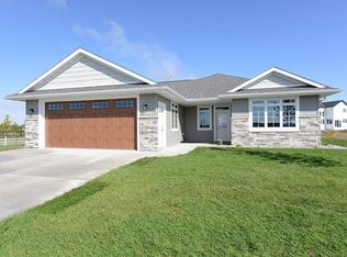 201 Emma Ct, Mapleton, ND 58059