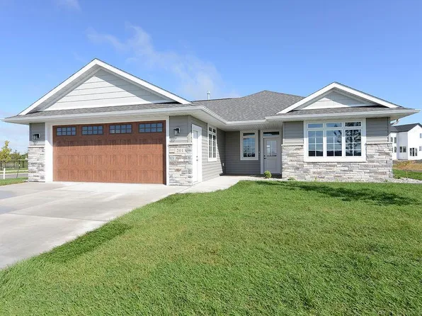 201 Emma Ct, Mapleton, ND 58059