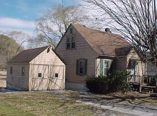 2538 Falls Mills Rd, Bluefield, VA 24605