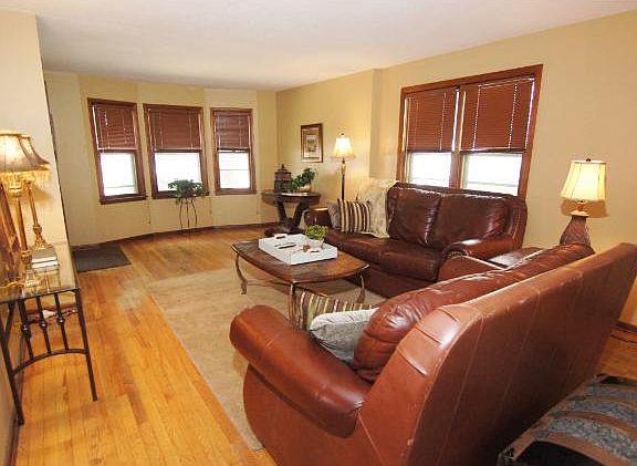 3rd image of 1748 Marshall Ave
