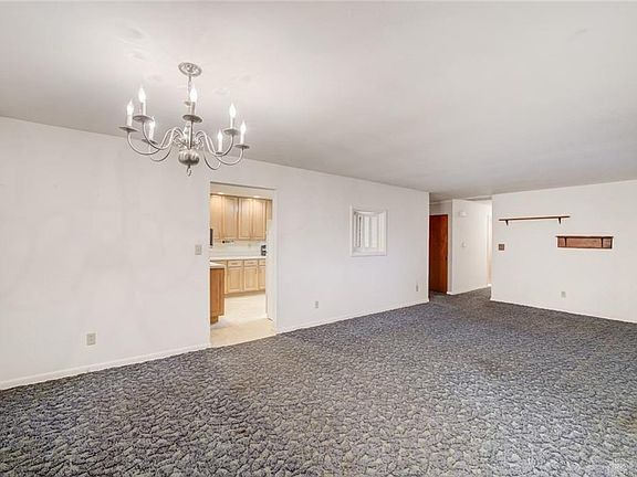 4th image of 1016 Independence Dr