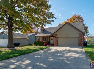 2831 SW Bingham Rd, Topeka, KS 66614