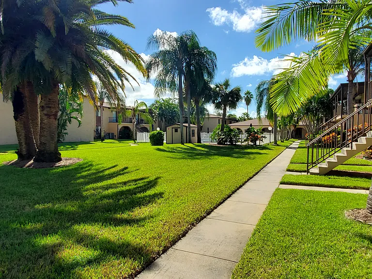117 San Paulo Cir — Photo 16