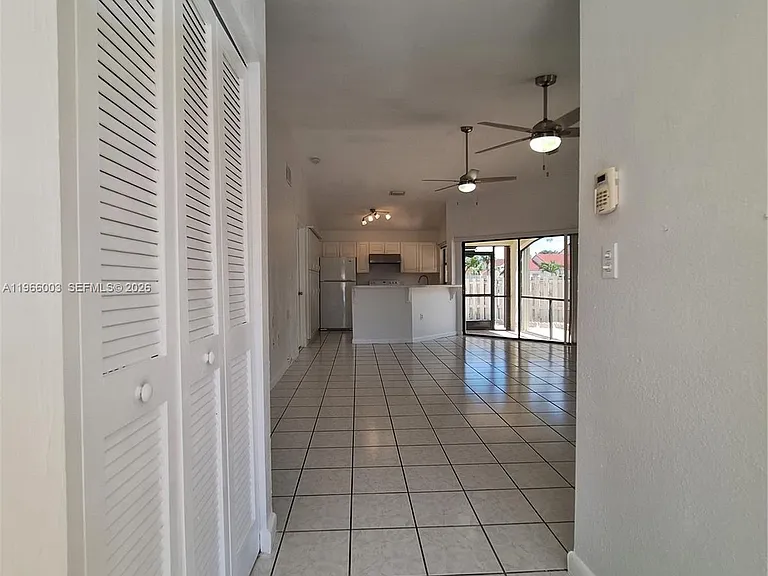 3214 San Remo Cir — Photo 3