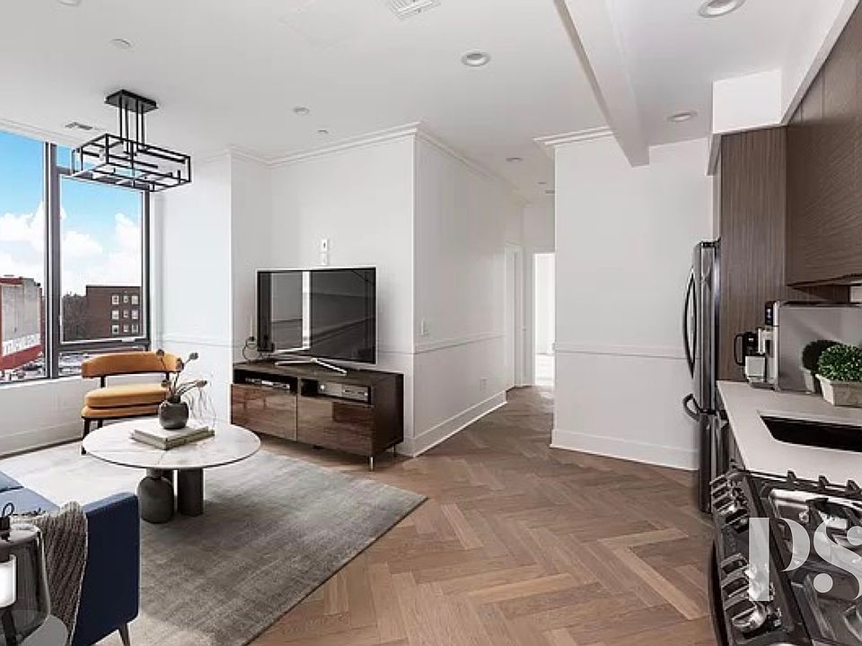 1st image of 47-16 Greenpoint Ave #3E