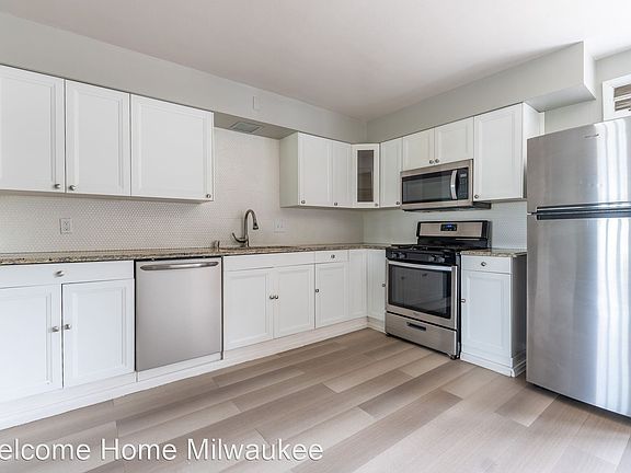 3rd image of 1933 E Oklahoma Ave #11204452
