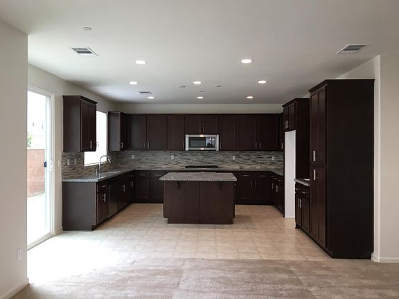 3rd image of 15758 Sweet Bay Ave