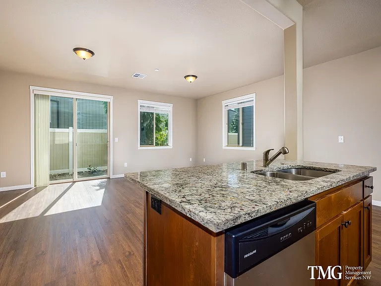 6th Street Townhomes — Photo 8