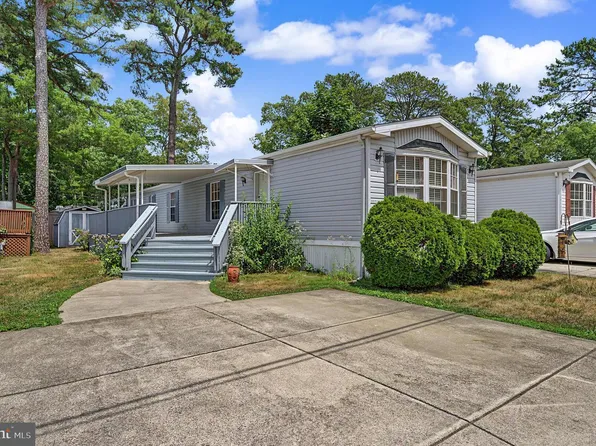 443 S 6th Ave Unit 103, Galloway, NJ 08205