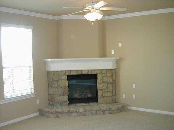 2nd image of 1101 Parmer Ln #310