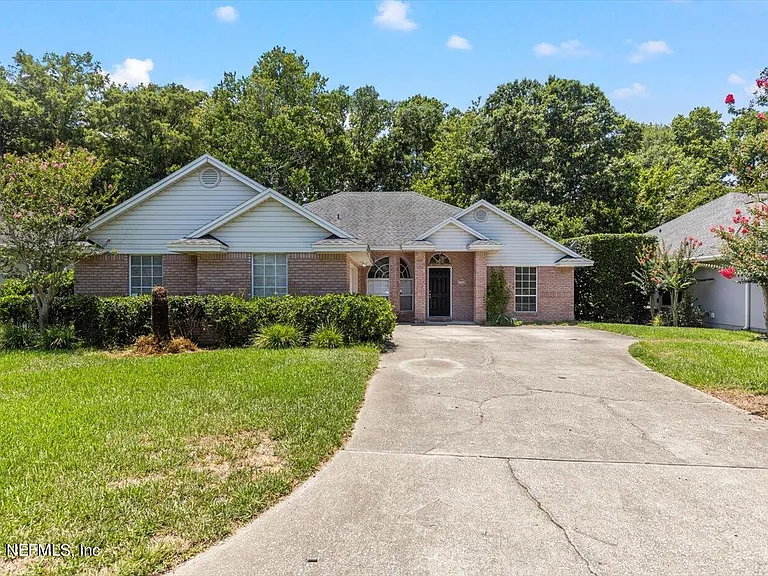 1722 Branch Vine Dr W — Photo 1