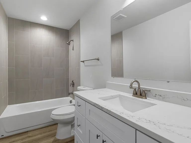312 E Shepherd St #312 — Photo 14