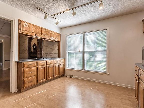 4th image of 8210 W 57th Ter