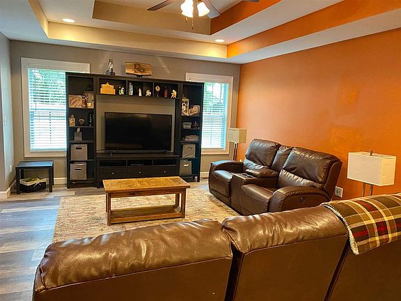 5th image of 3762 Woodbridge Ln
