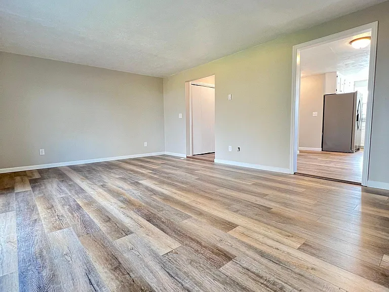 2575 NW Fairlawn St — Photo 17