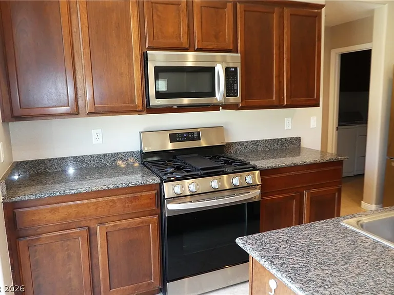 4054 Lower Saxon Ave — Photo 13