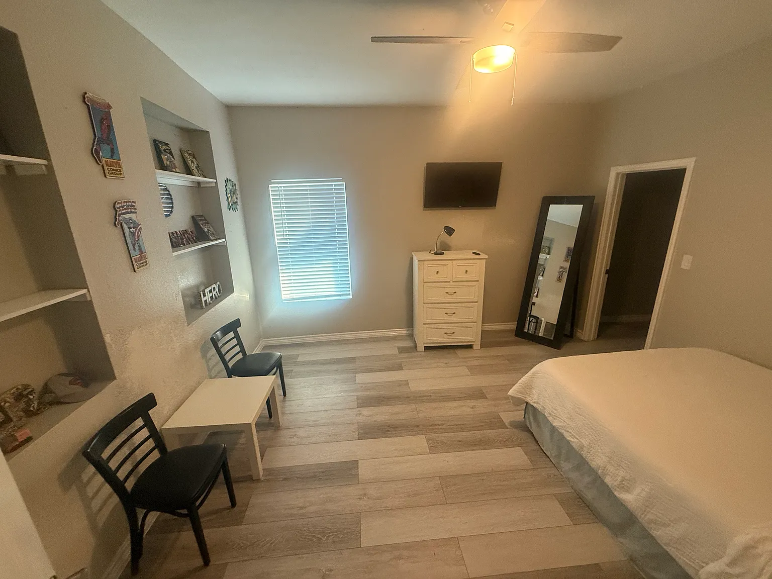 5 bed, 2082 sqft, $5,000 — Photo 2
