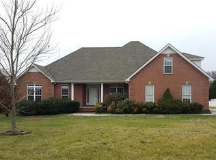 105 Hunters Ct, Tullahoma, TN 37388