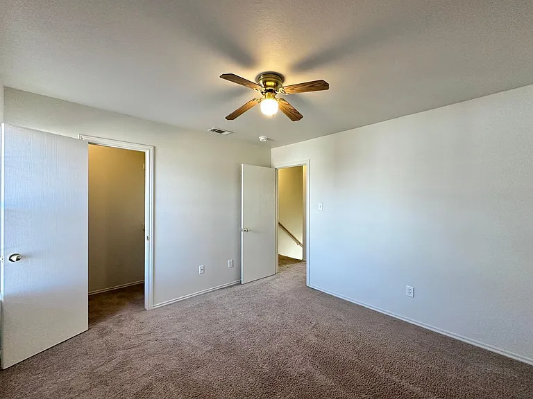 2105 Tahoe Ct — Photo 17