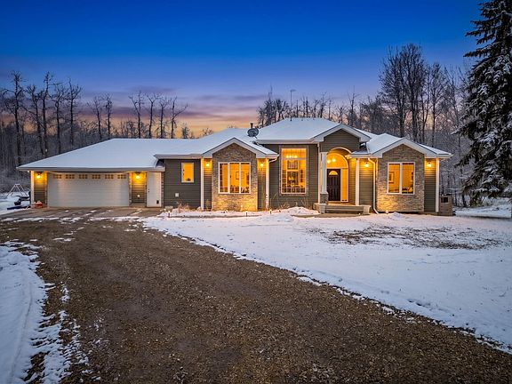 3rd image of 51058 Range Rd #212-110