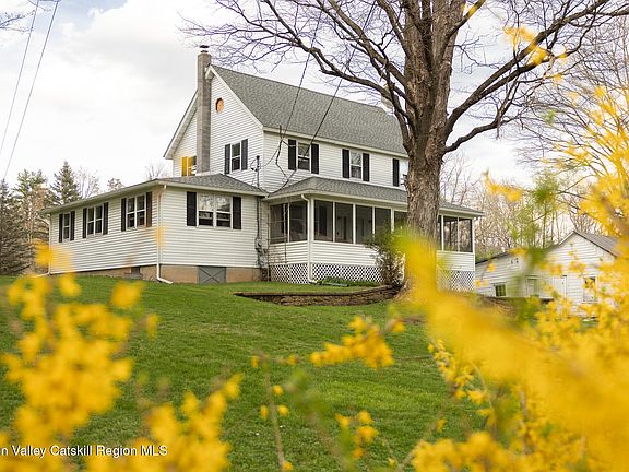 3rd image of 311 Marcott Road