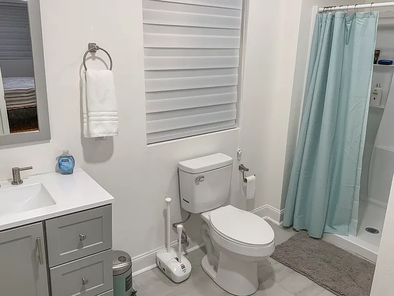 3600-B Private Bathroom Room 10