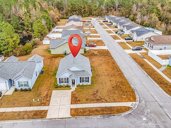 3rd image of 82 Desurrency Ct.