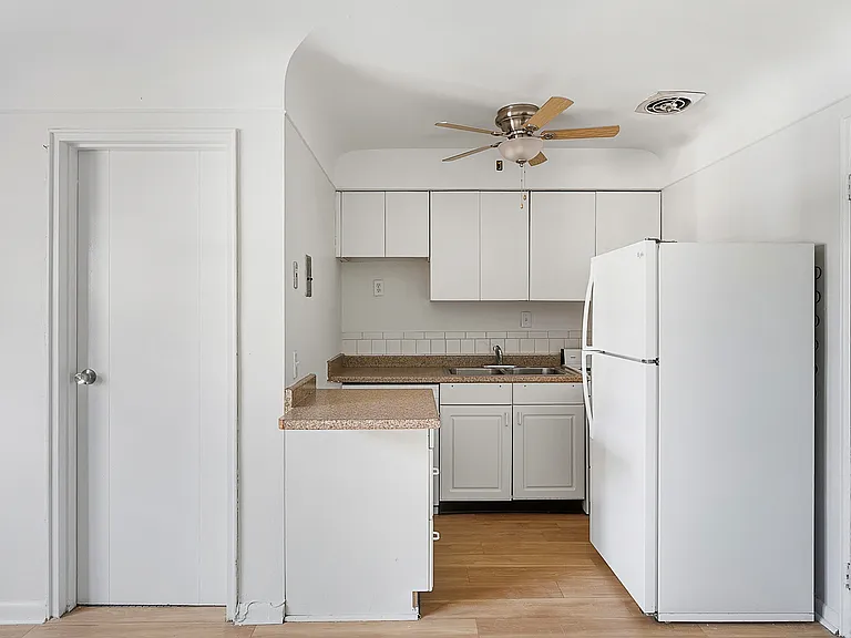 6469 Montgomery Rd #7 — Photo 9