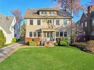 1065 Kenneth Dr, Lakewood, OH