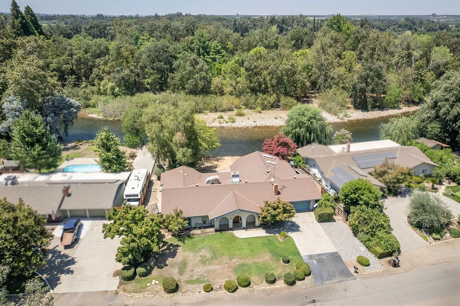 317 N Trout Lake Dr photo 1