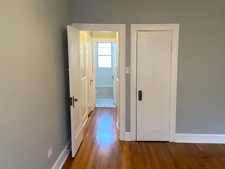 1706 N Narragansett Ave #205 — Photo 13