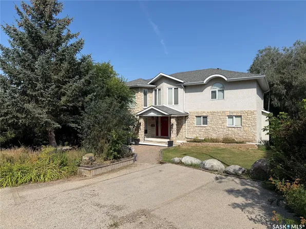 10 Meadow Bay, Lumsden, SK S0G 3C0