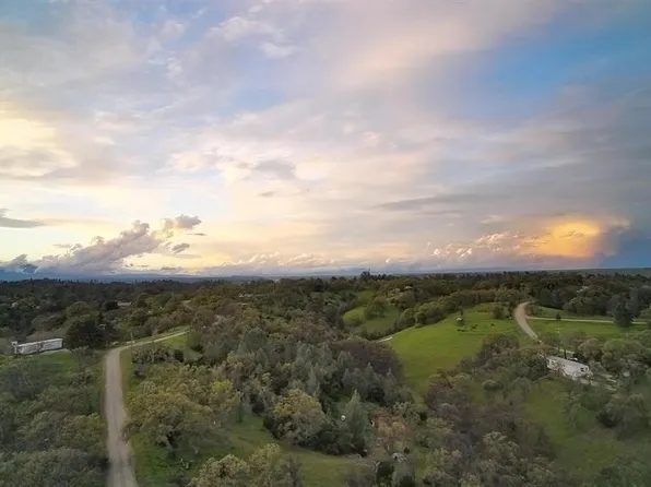 6962 Roundup Dr, Corning, CA 96021