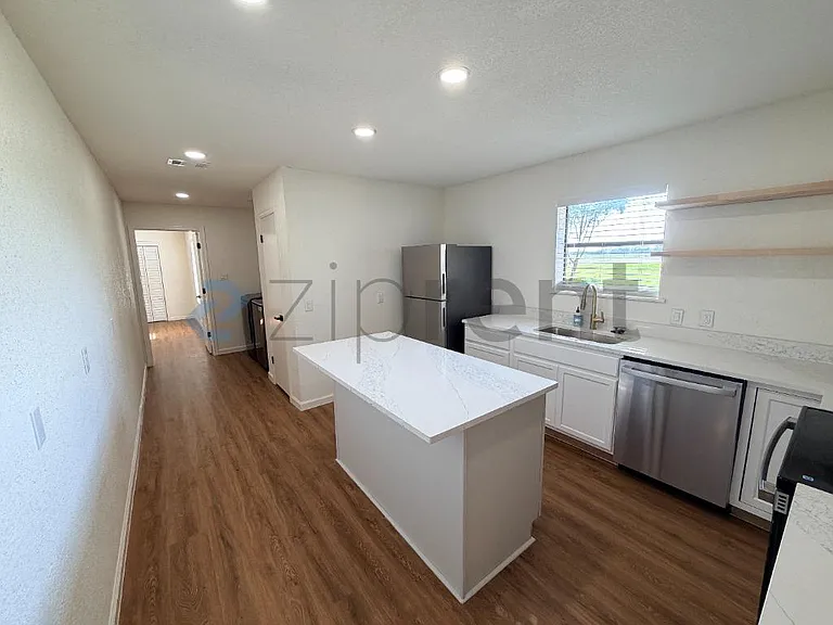 2404 State Highway 289 — Photo 11