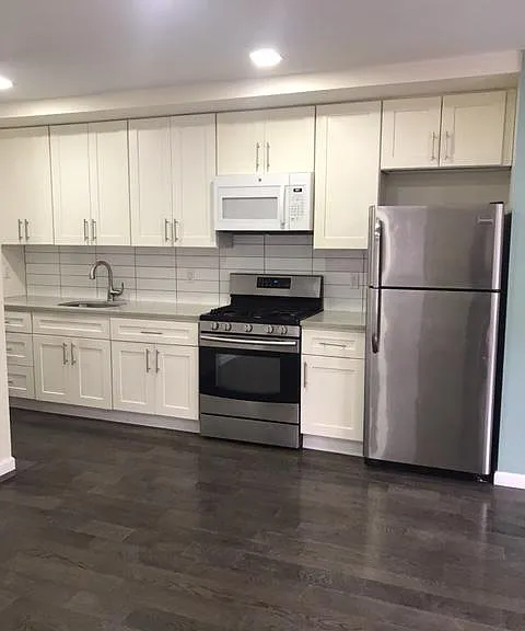 15824 77th Ave #1 — Photo 2