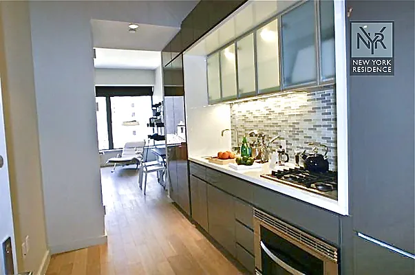 Rented by New York Residence | media 18