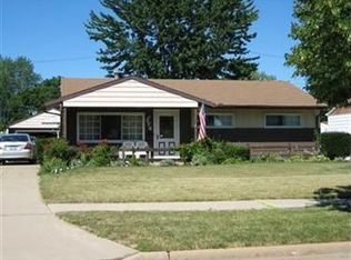 374 Nobottom Rd, Berea, OH 44017