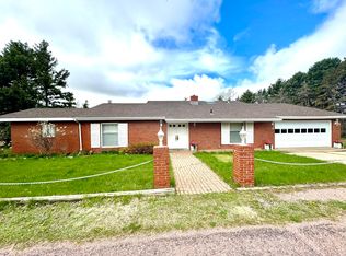 155 S Harmon Dr, Mitchell, SD 57301