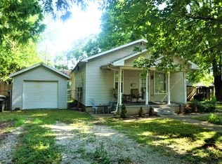 1404 Stout Dr, Urbana, IL
