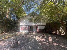 136 N Bonnie Ave, Pasadena, CA