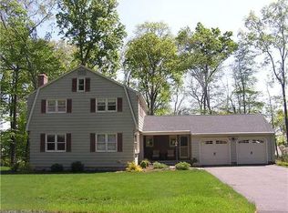 15 Penwood Ln, Wethersfield, CT 06109