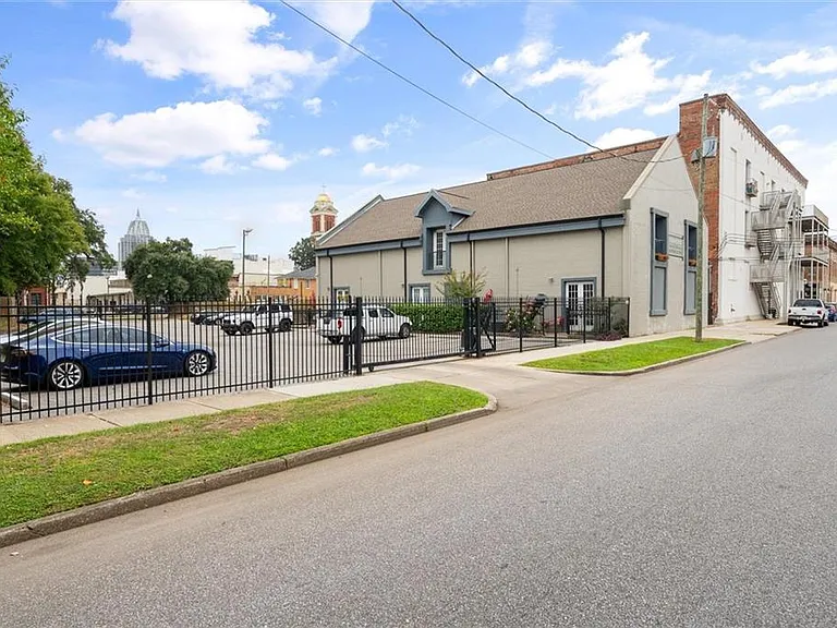 412 Dauphin St #THB — Photo 18