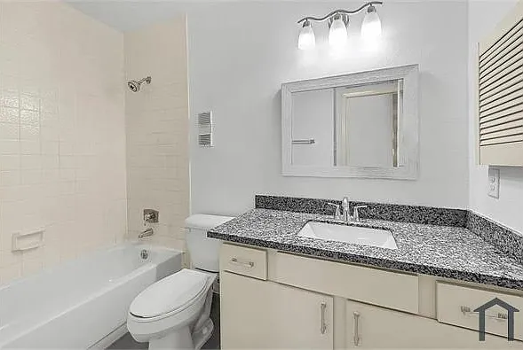 8429 Hearth Dr #32 — Photo 10