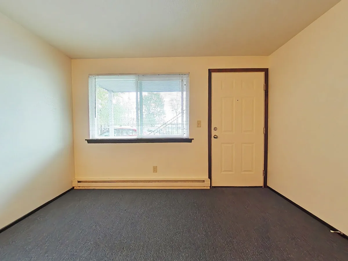 Building Photo - 417 6th Ave SE