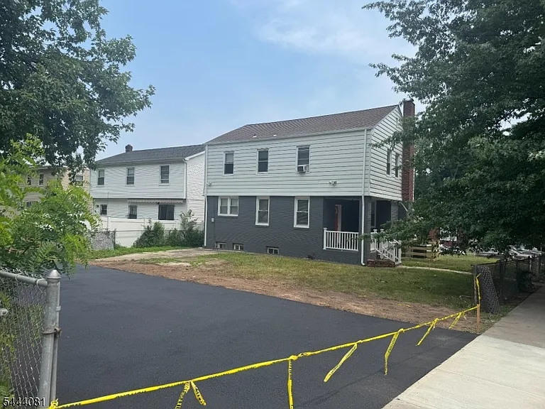 351 Ogden St — Photo 14