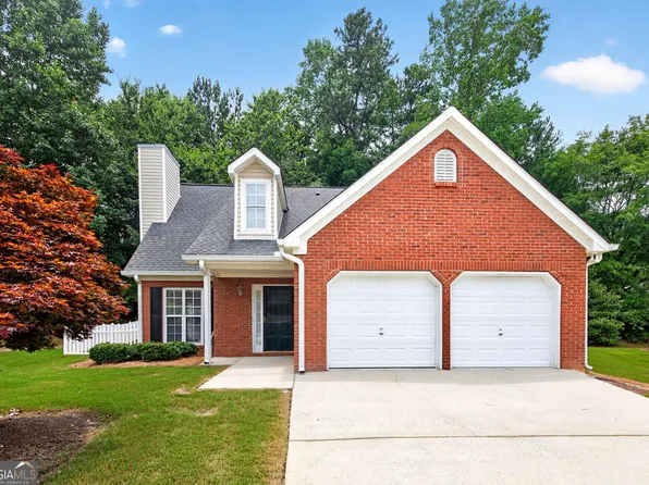 315 Cloverwood Dr, Fayetteville, GA 30215