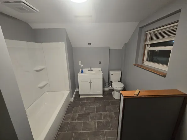 228 Onondaga Ave #B, Warren, PA 16365