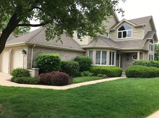 2218 Tamarack Dr, Downers Grove, IL 60515